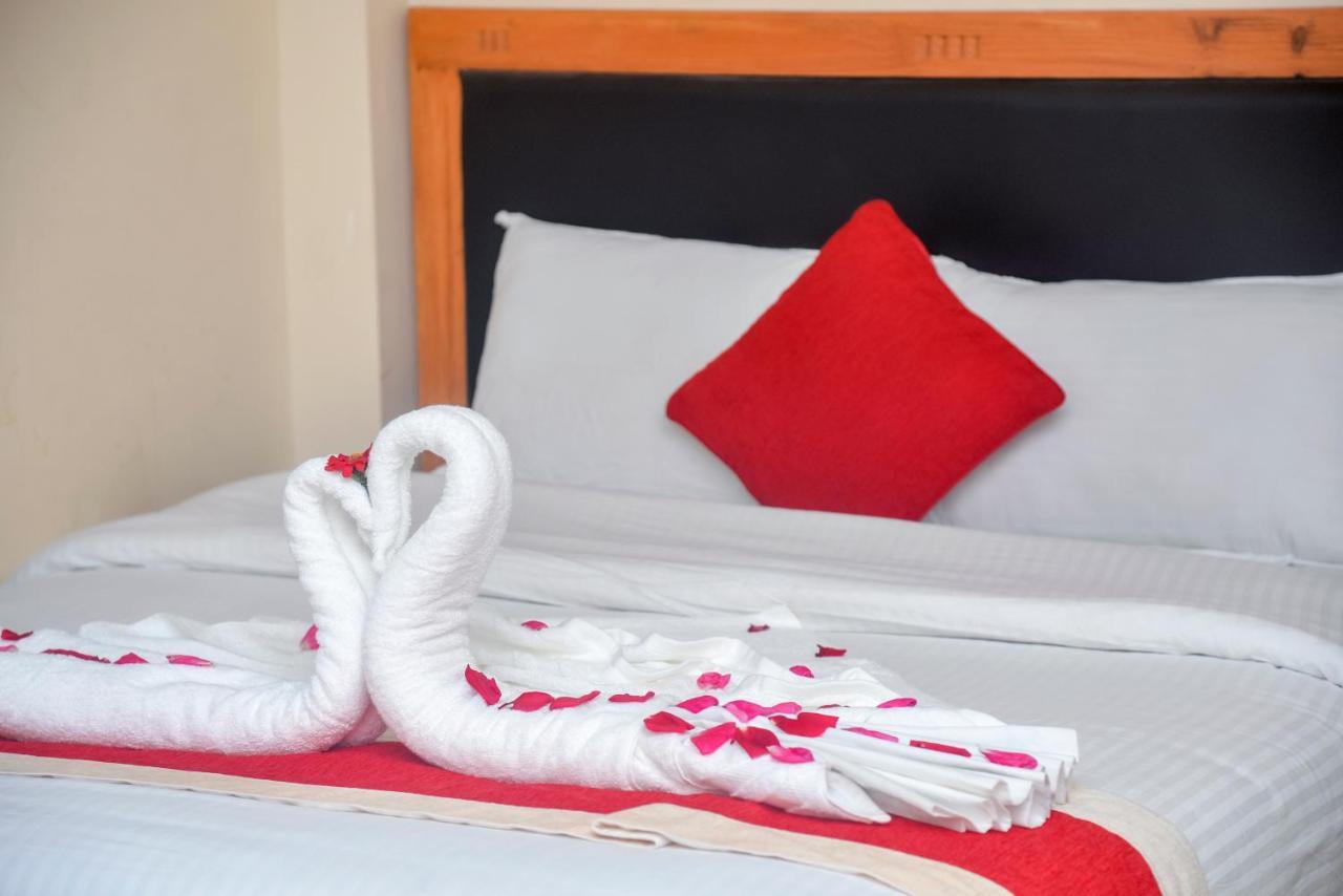 Hotel Greenland Safari سوراها المظهر الخارجي الصورة